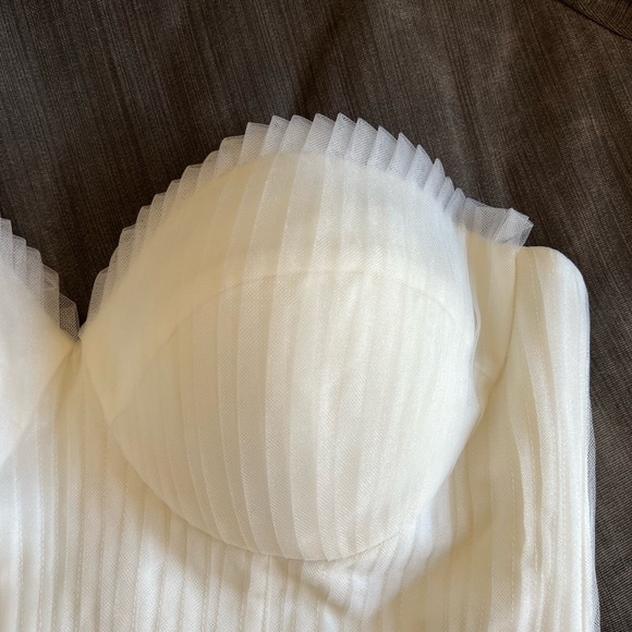 Andrea Iyamah Ari Corset top White Size 14
BRAND NEW with tags - Picture 3 of 7